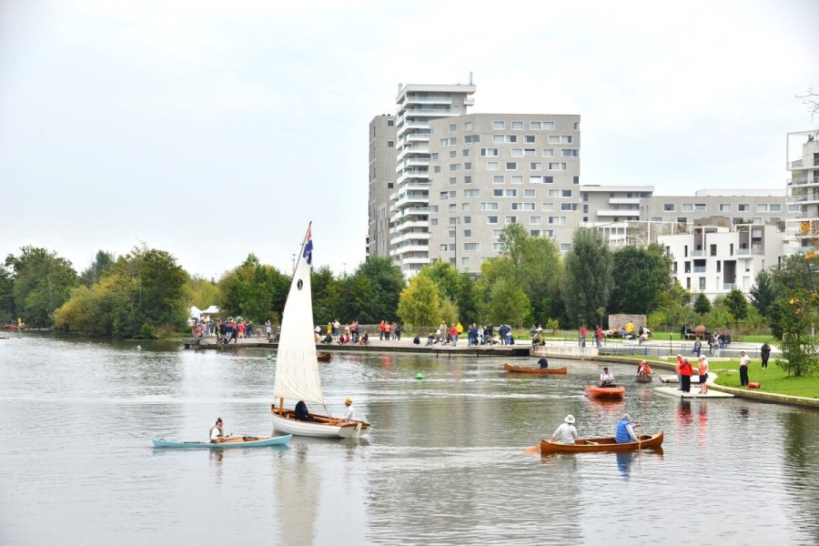 Rennes_-_Baud_Chardonnet_-_evenement__Parade_Nautique_de_Rennes__organise_par_l_association_d_habitants_Partager_Baud_Chardonnet_et_Les_Regates_Rennaises-Franck_HAMON-20666-1200px